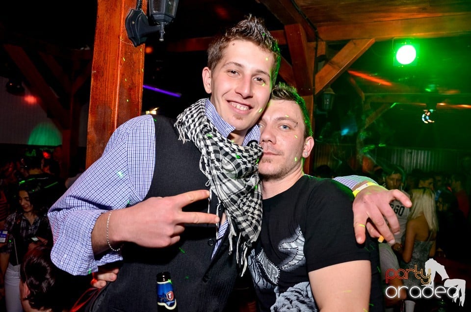 Bomba Party în Disco Faház, 