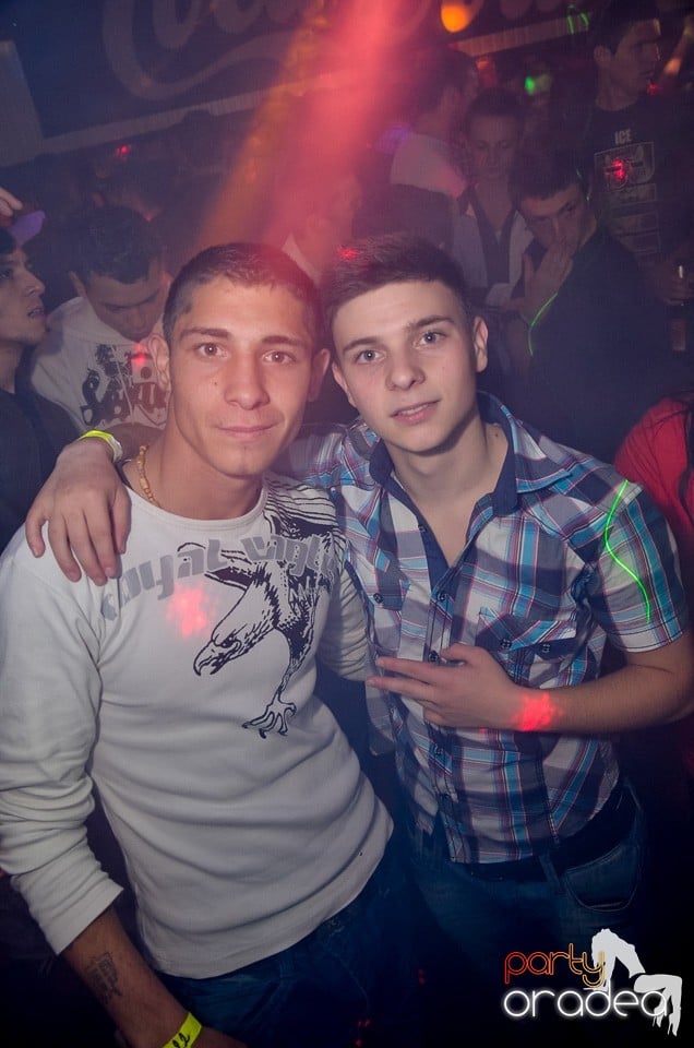 Bomba Party în Disco Faház, 