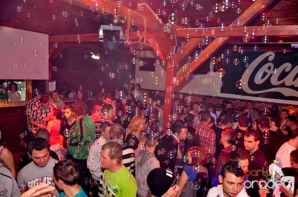 Bomba Party în Disco Faház, 