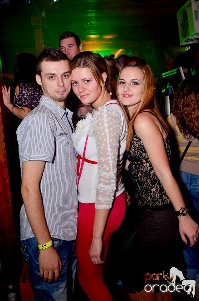 Bomba Party în Disco Faház, 