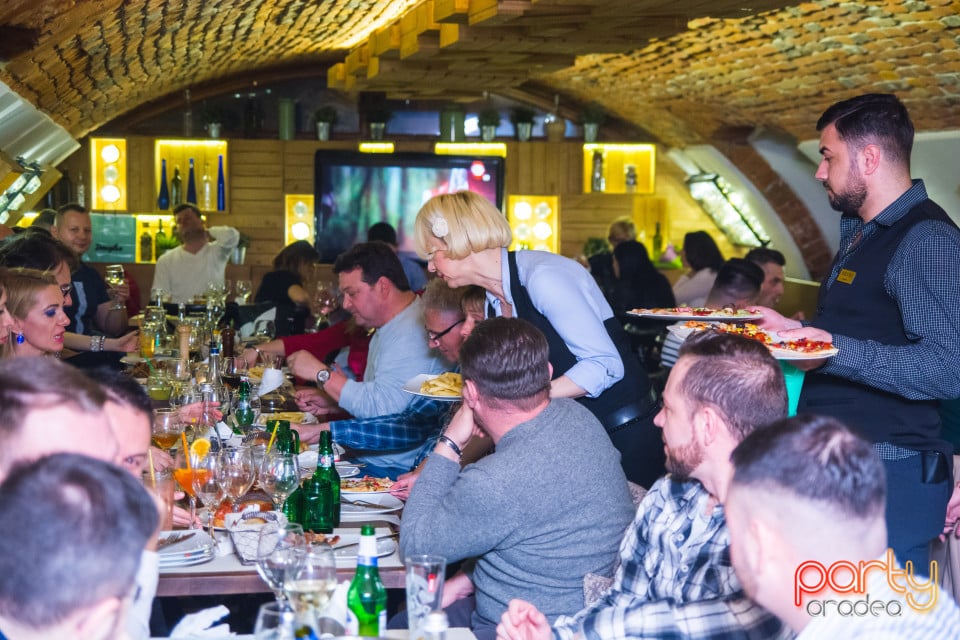 Vineri seara în Restaurant Borsalino, Borsalino