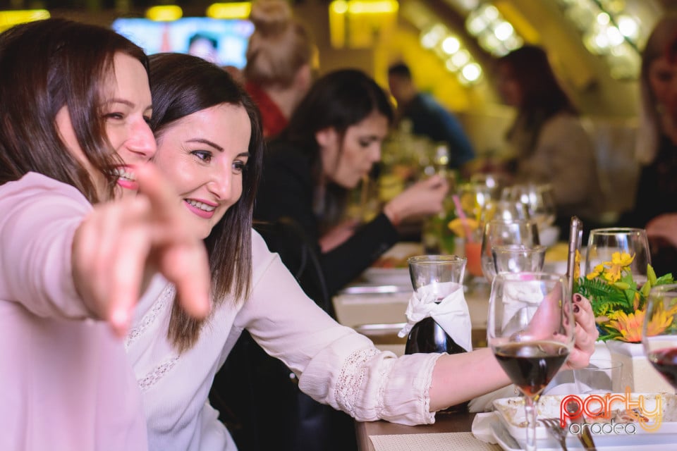 Seara Live Cu Solistul Vocal Răzvan Chebeleu, Borsalino