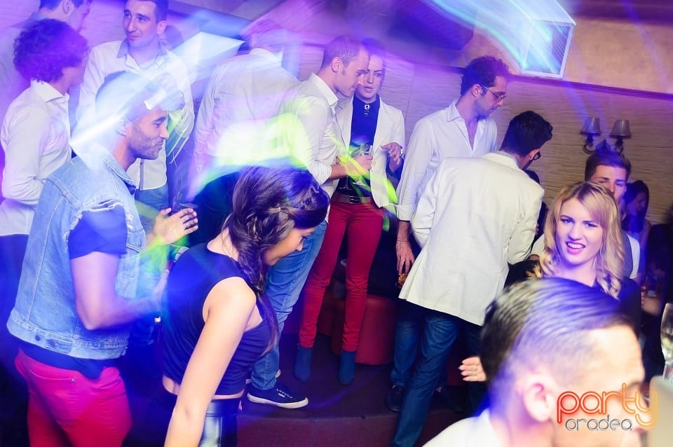 Bottega Night, Downtown Paparazzi
