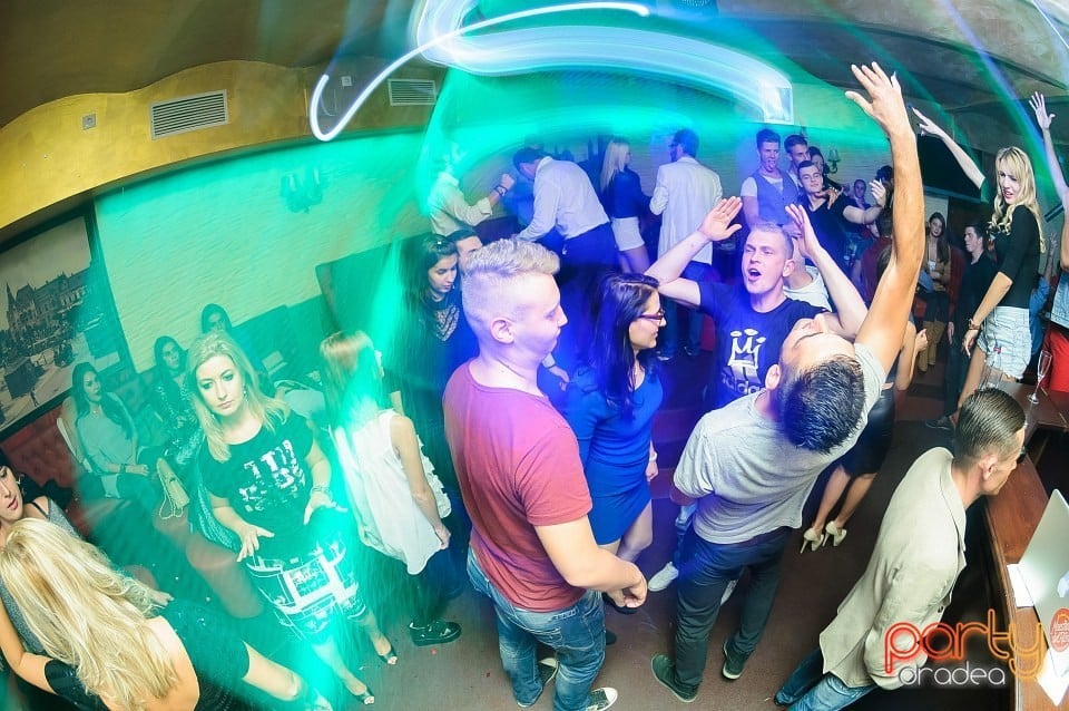 Bottega Night, Downtown Paparazzi