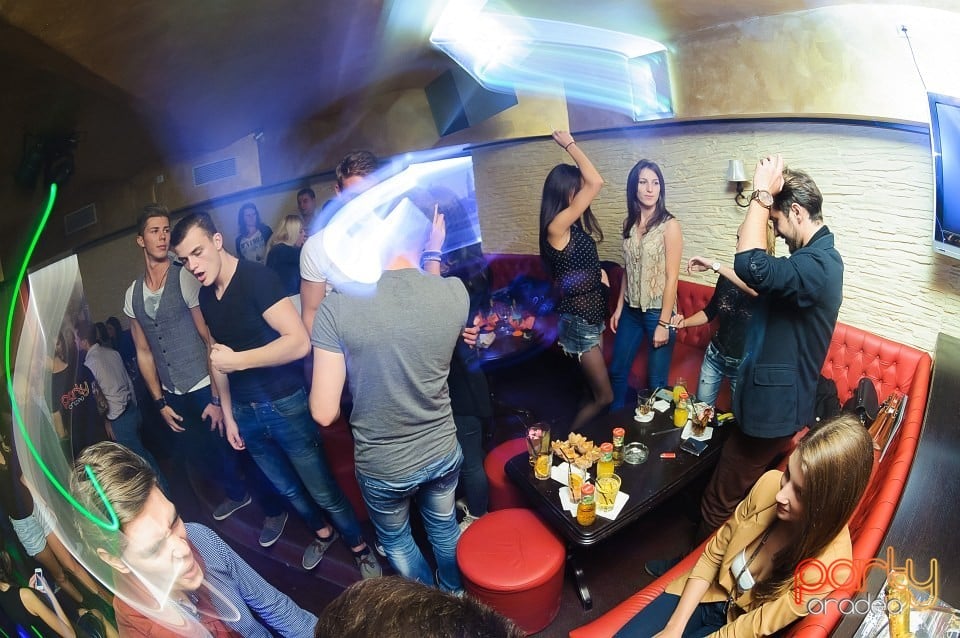 Bottega Night, Downtown Paparazzi