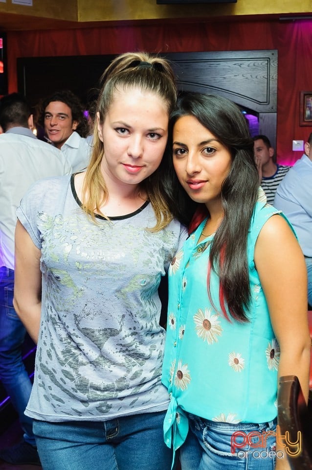 Bottega Night, Downtown Paparazzi