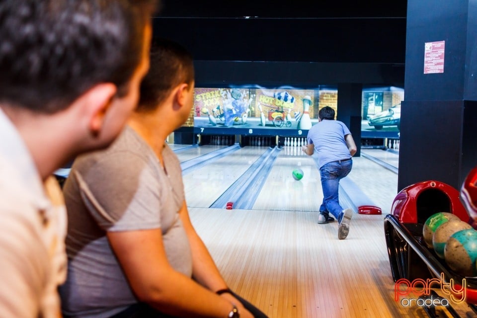 Bowling Tournament, Billy Art Club