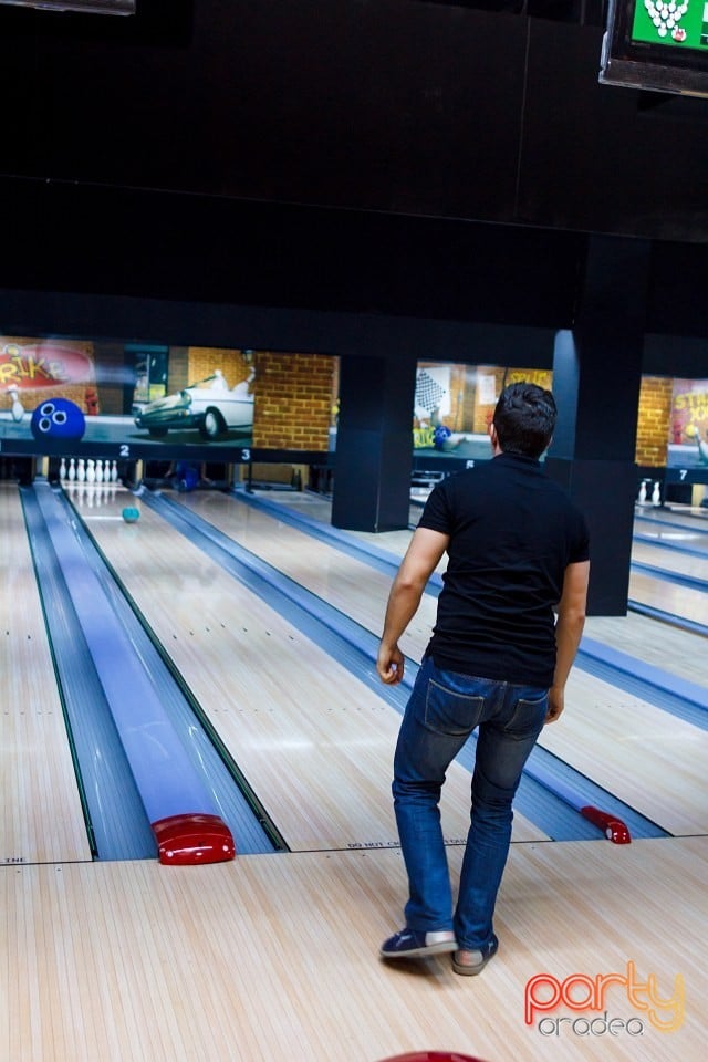 Bowling Tournament, Billy Art Club