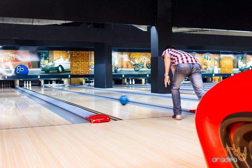 Bowling Tournament, Billy Art Club