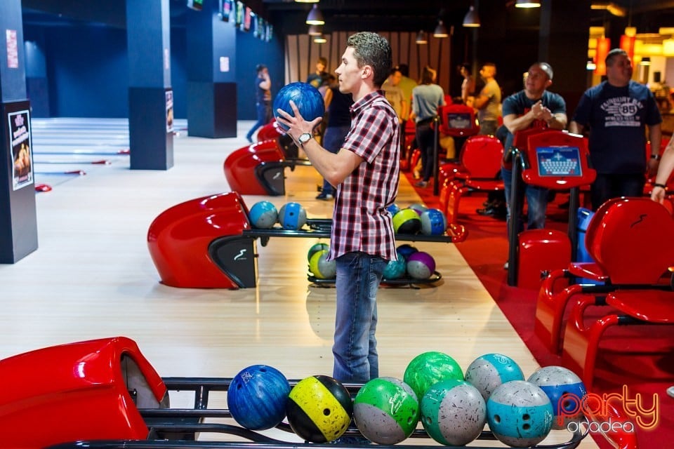 Bowling Tournament, Billy Art Club