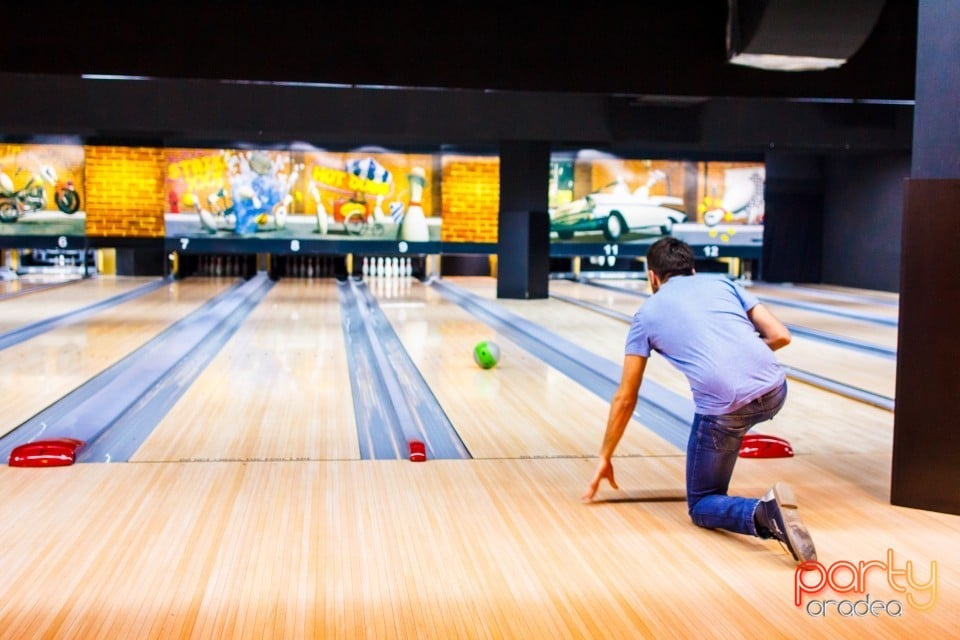 Bowling Tournament, Billy Art Club