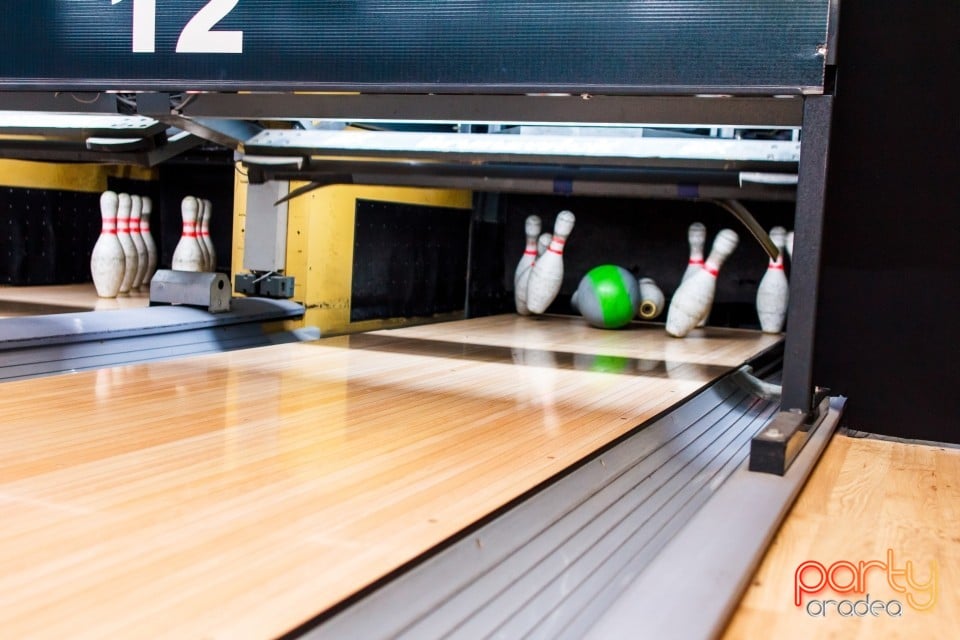 Bowling Tournament, Billy Art Club