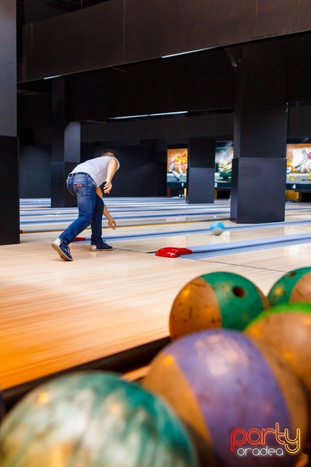 Bowling Tournament, Billy Art Club