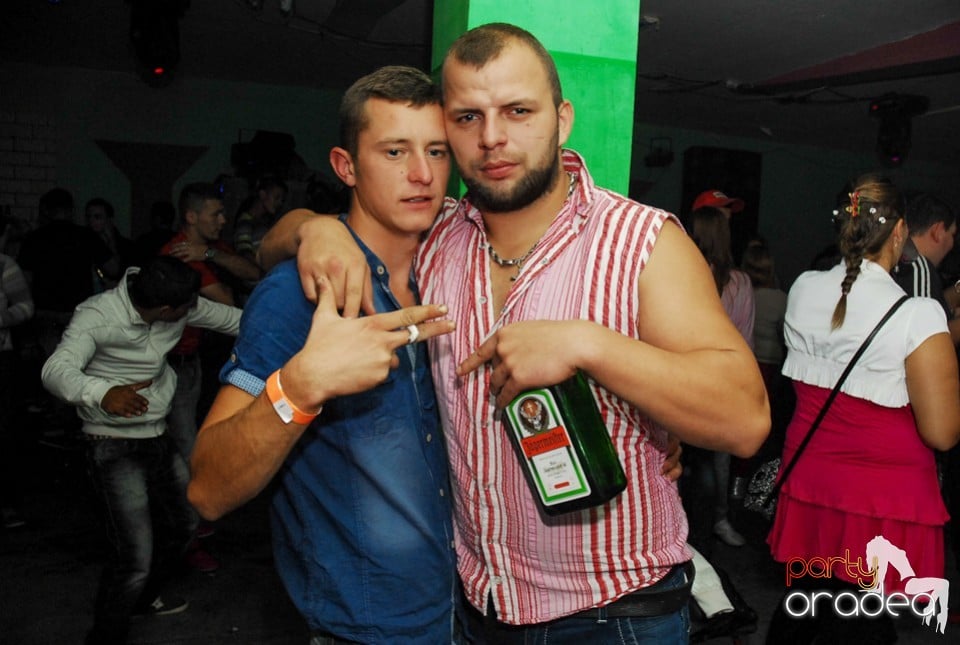 Buborek Party, Royal Party House