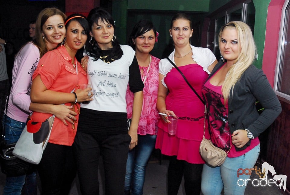 Buborek Party, Royal Party House
