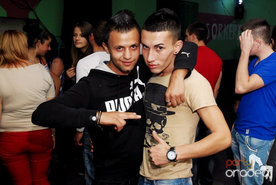 Buborek Party, Royal Party House