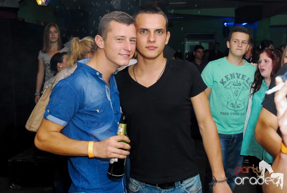 Buborek Party, Royal Party House