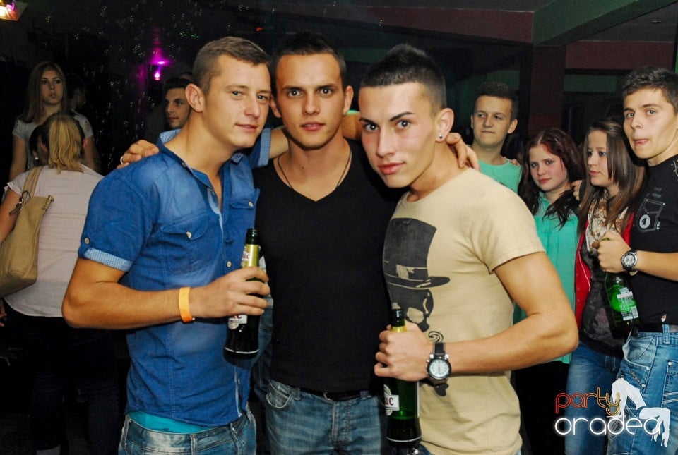 Buborek Party, Royal Party House