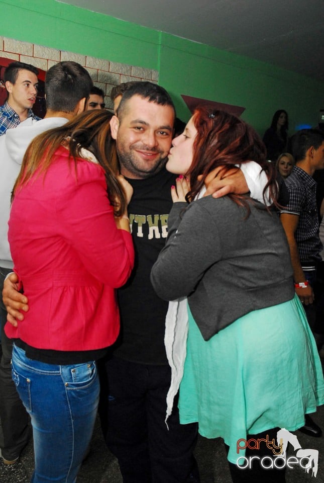 Buborek Party, Royal Party House