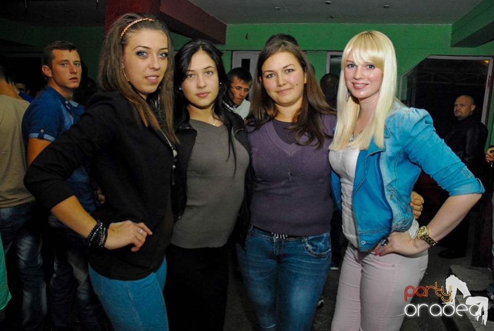 Buborek Party, Royal Party House