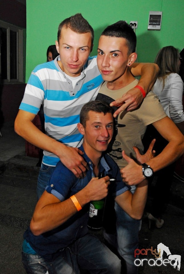 Buborek Party, Royal Party House