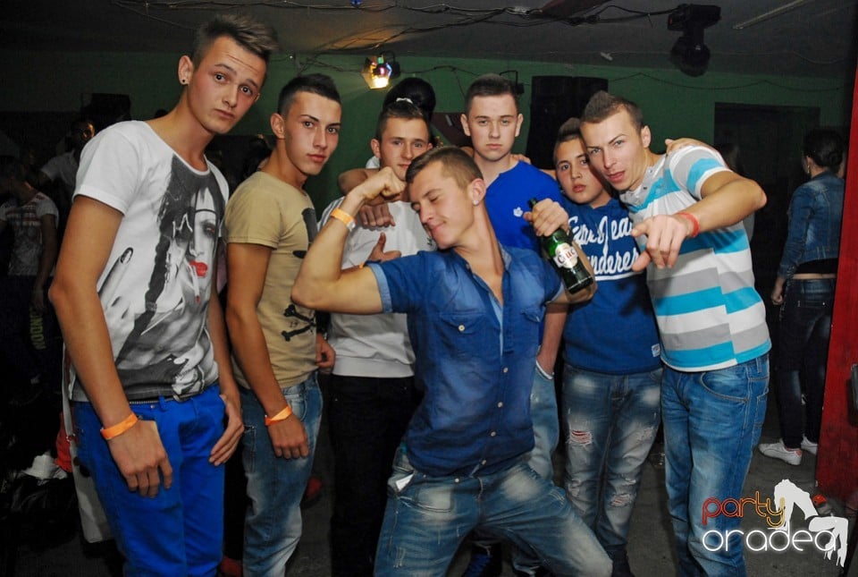 Buborek Party, Royal Party House