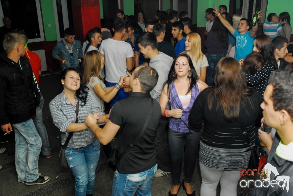 Buborek Party, Royal Party House