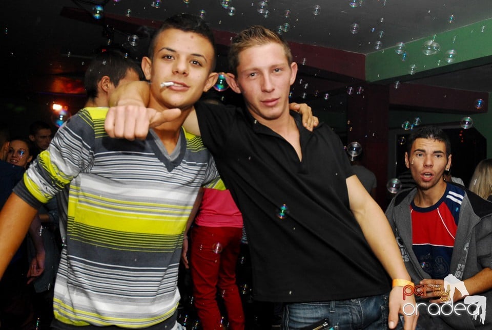 Buborek Party, Royal Party House