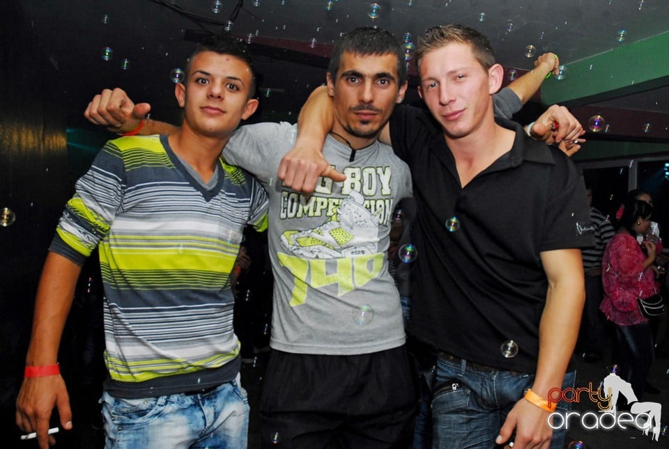 Buborek Party, Royal Party House