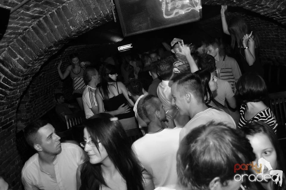 Carlsberg Summer Party continuă în Escape, 