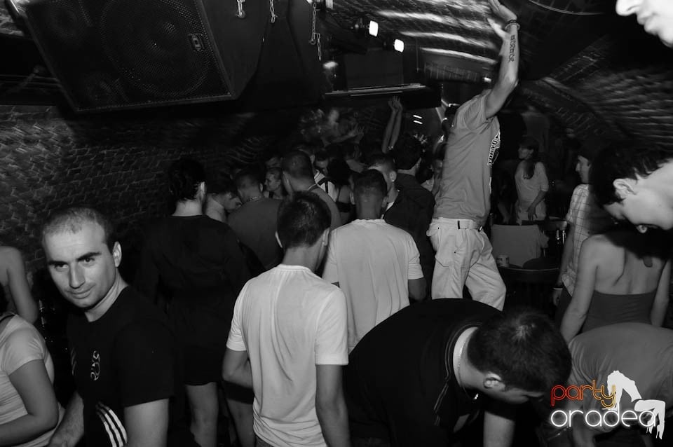 Carlsberg Summer Party continuă în Escape, 