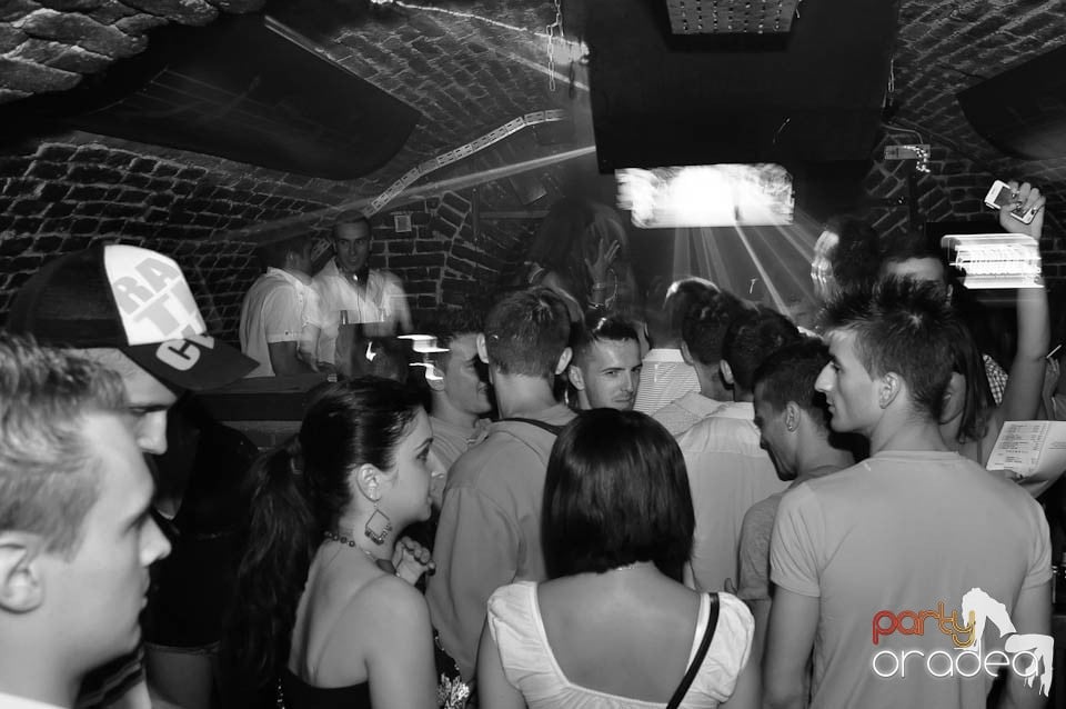 Carlsberg Summer Party continuă în Escape, 