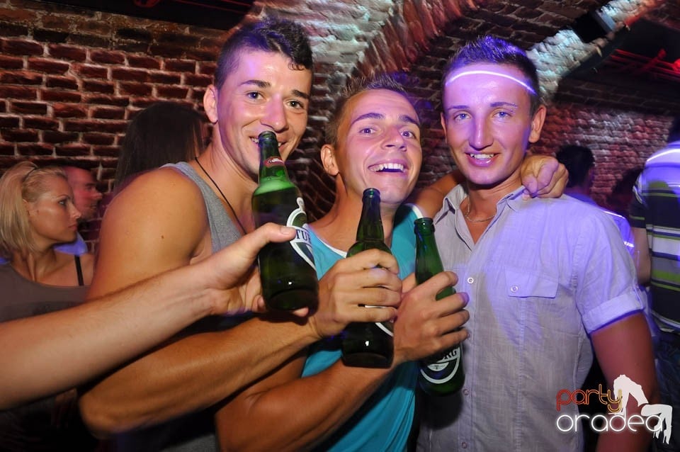 Carlsberg Summer Party continuă în Escape, 