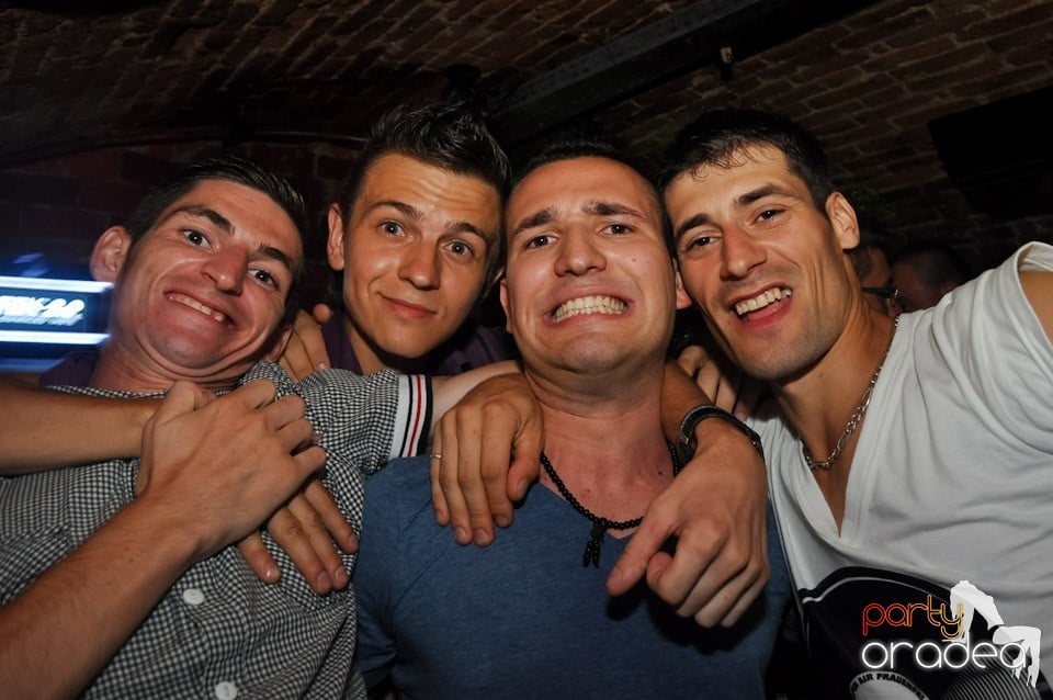 Carlsberg Summer Party continuă, 