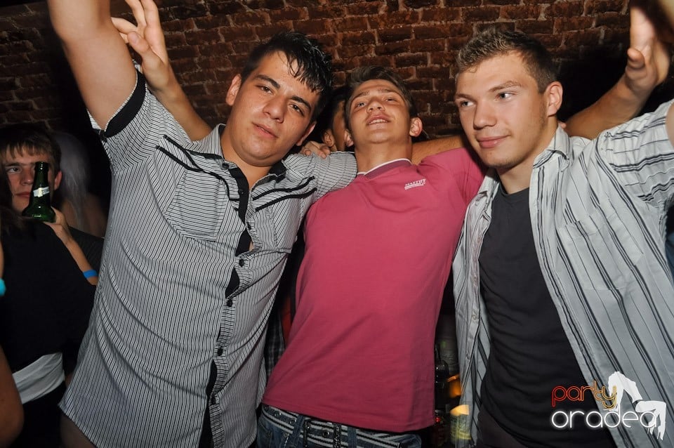 Carlsberg Summer Party continuă, 