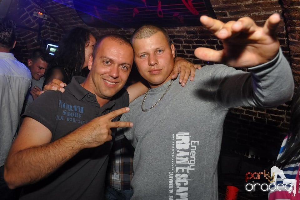 Carlsberg Summer Party continuă, 