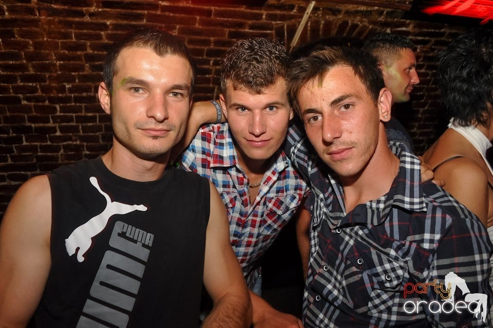 Carlsberg Summer Party continuă, 