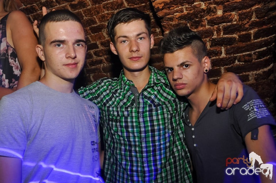 Carlsberg Summer Party continuă, 