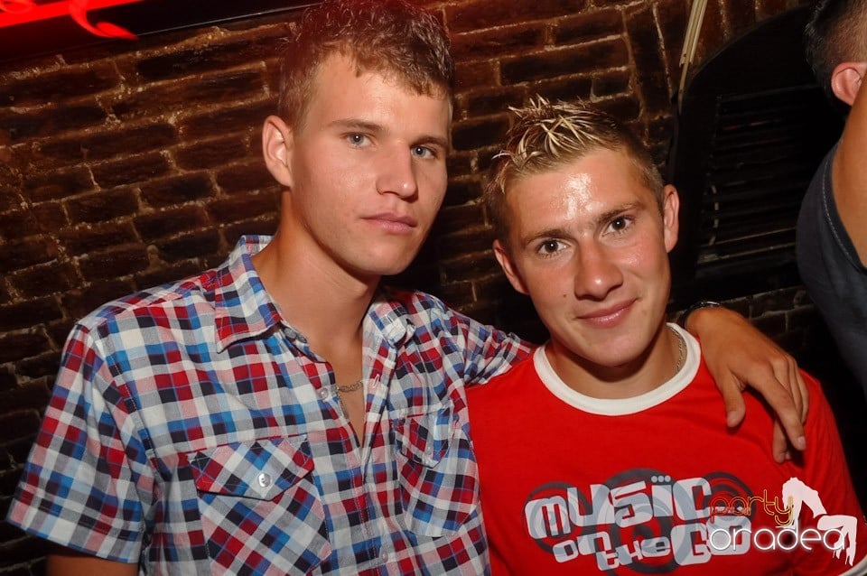 Carlsberg Summer Party continuă, 