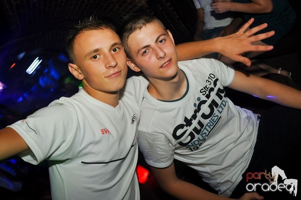 Carlsberg Summer Party în Club Escape, 