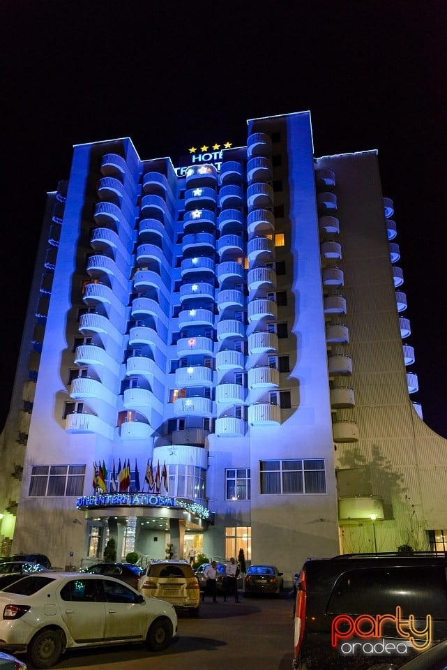 Carnaval în Hotel Internaţional, Hotel Internaţional