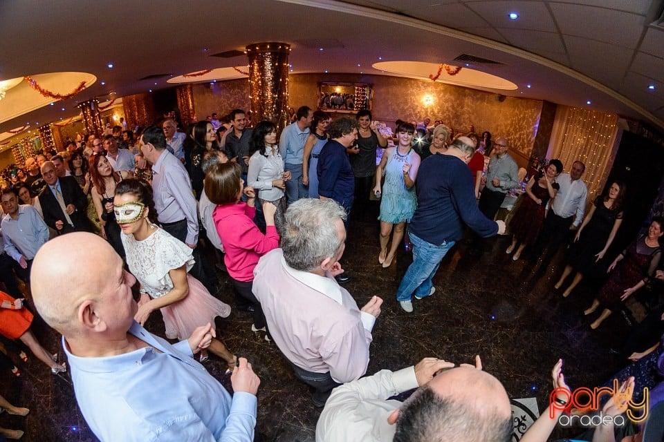 Carnaval în Hotel Internaţional, Hotel Internaţional