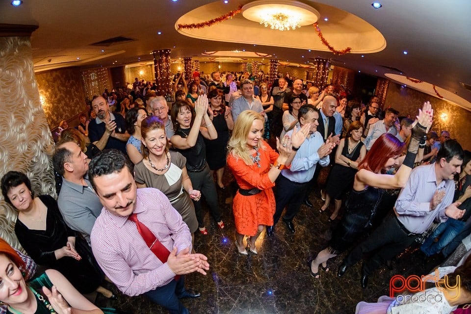 Carnaval în Hotel Internaţional, Hotel Internaţional