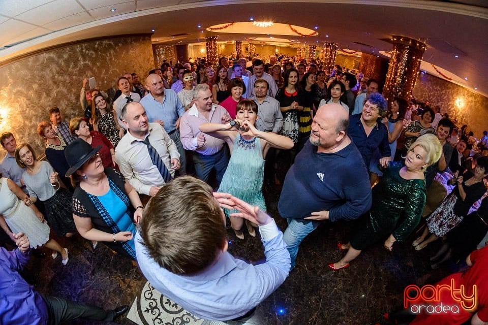 Carnaval în Hotel Internaţional, Hotel Internaţional