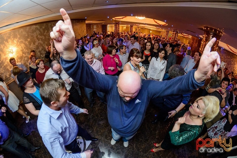 Carnaval în Hotel Internaţional, Hotel Internaţional
