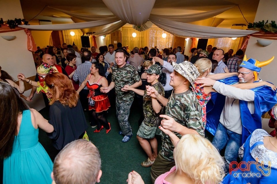 Carnaval în Hotel Mureş, Hotel Mureş