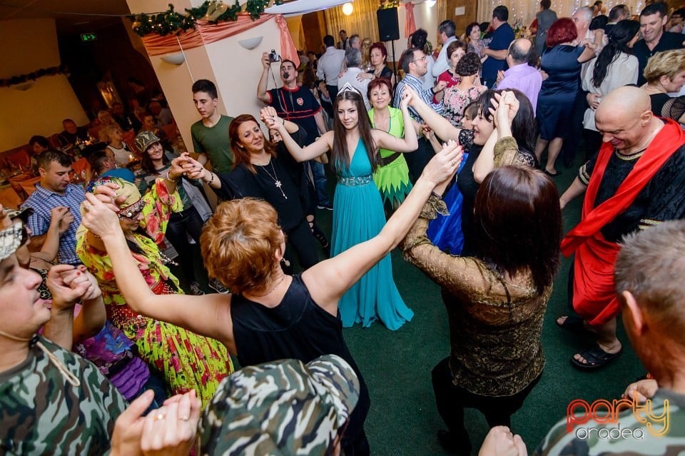 Carnaval în Hotel Mureş, Hotel Mureş