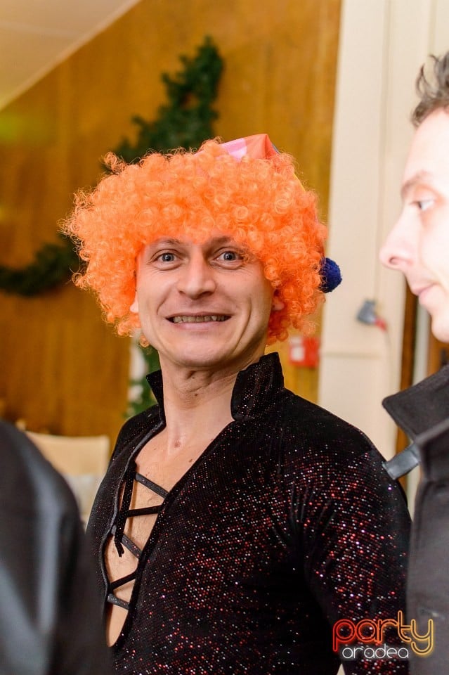 Carnaval în Hotel Mureş, Hotel Mureş