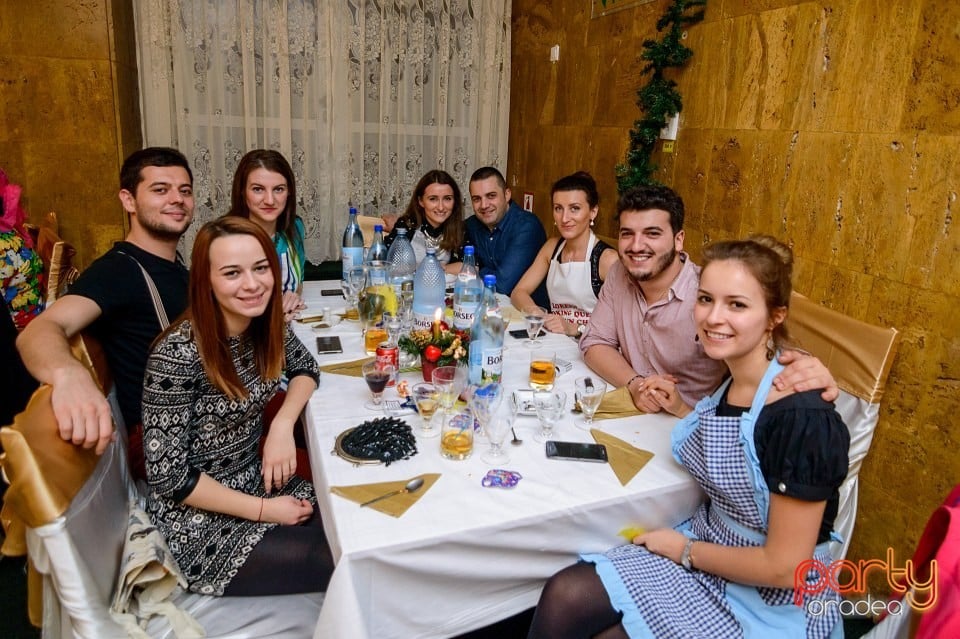Carnaval în Hotel Mureş, Hotel Mureş