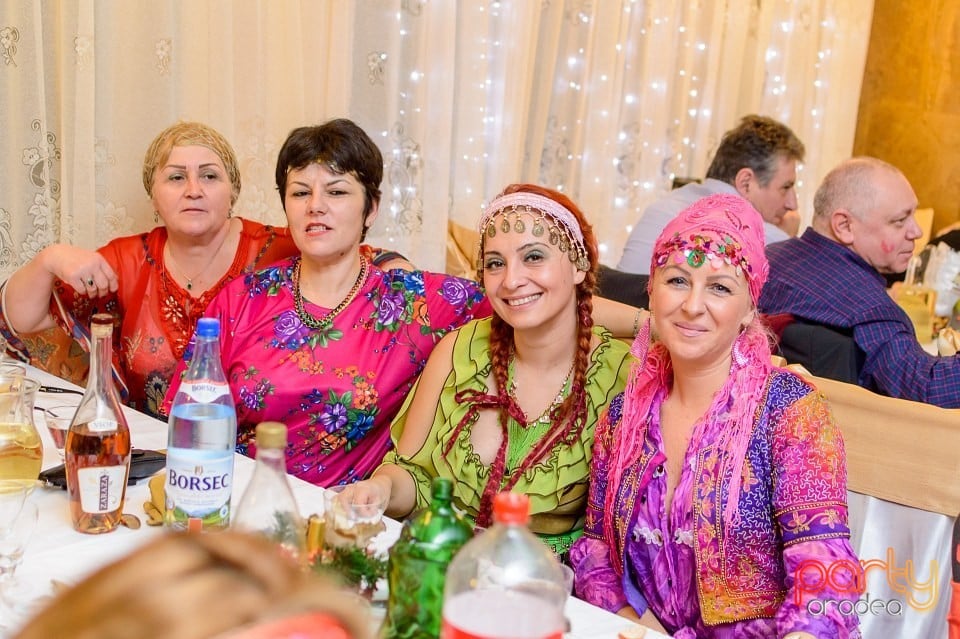 Carnaval în Hotel Mureş, Hotel Mureş